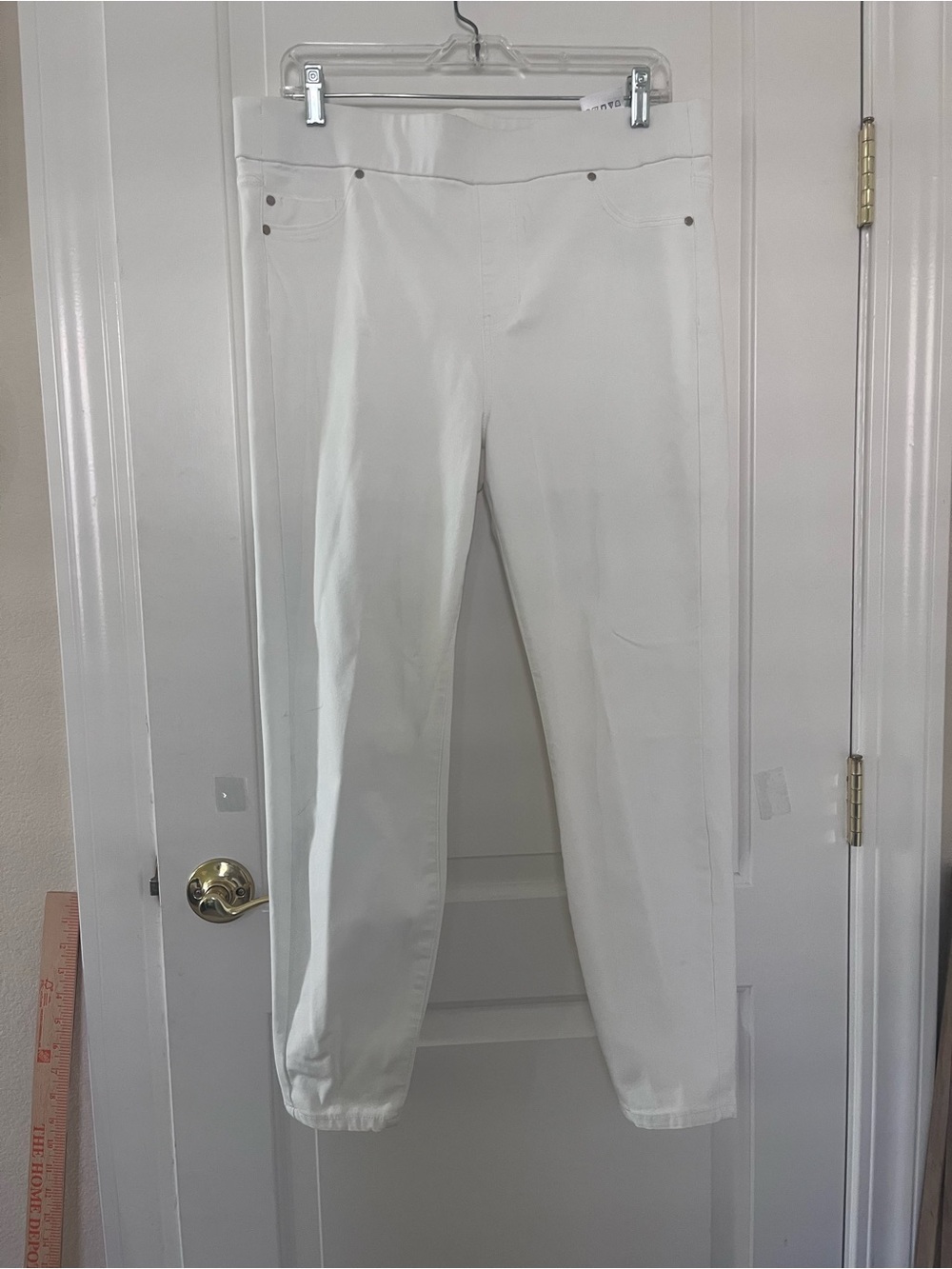 Liverpool White pull on The Ankle  Skinny Straight-Leg Jeans